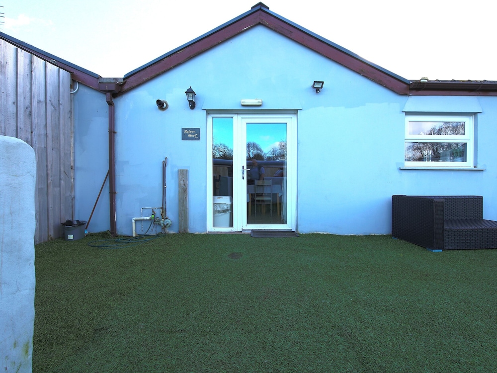 Cottage photo 2