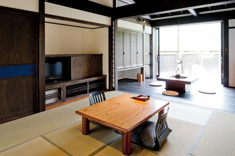 Japanese Style Room "KUROMOJI", with Sunroom photo 1