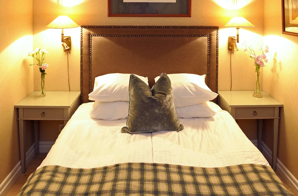Standard Single Room (in the Castle Garden) photo 2