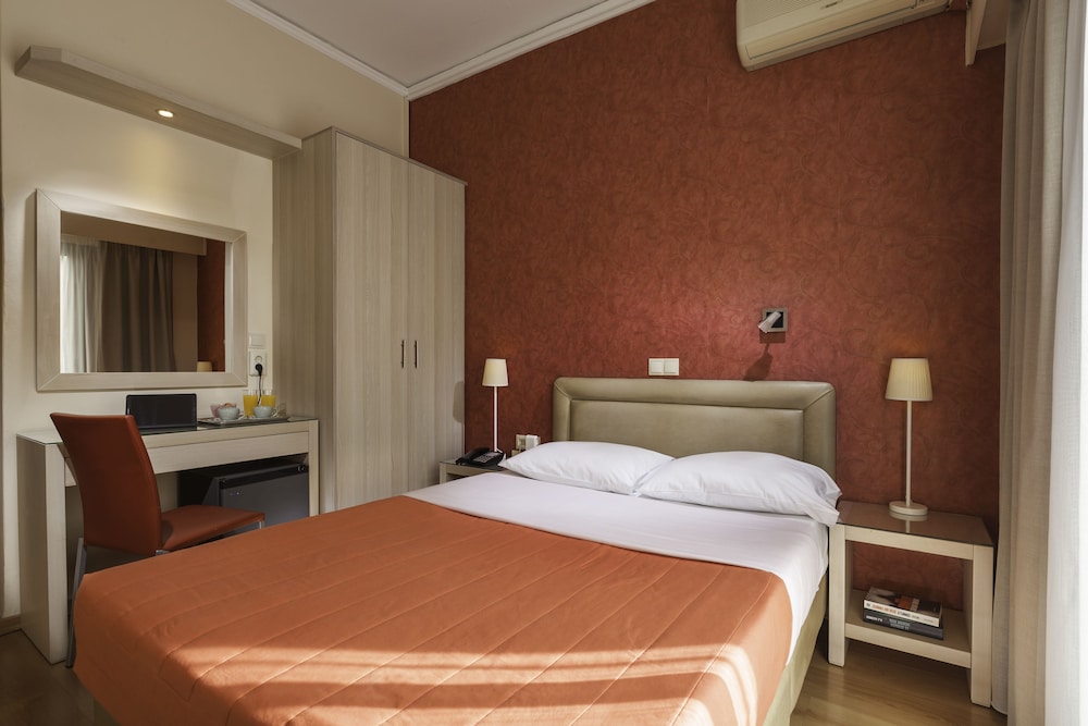Double or Twin Room - Photo 1