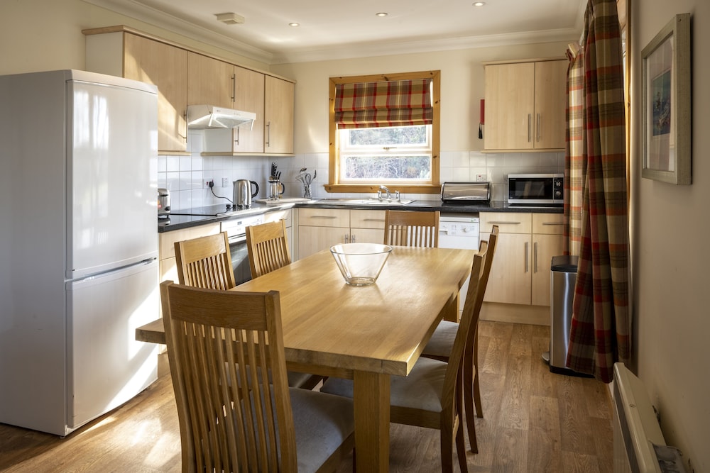 Two Bedroom Cottage (Pet Friendly)
