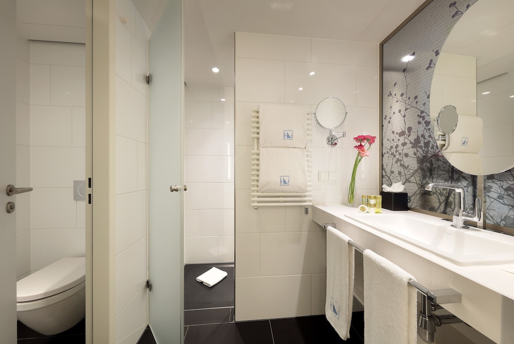 Standard Double or Twin Room - Photo 6