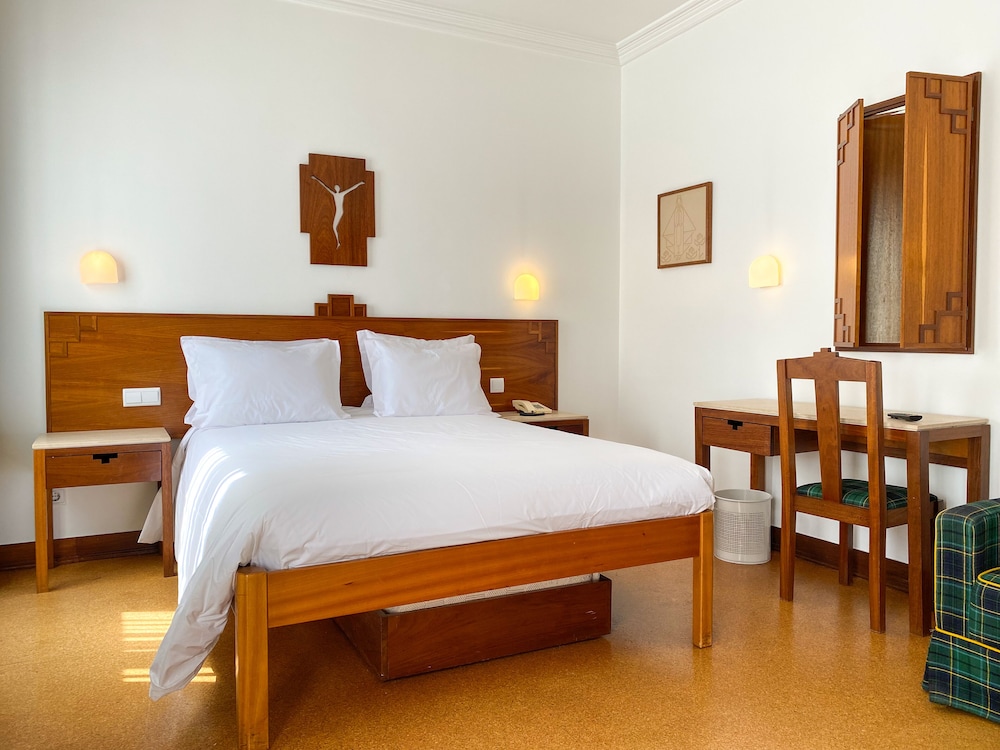 Standard Double Room, Non Smoking - Photo 3