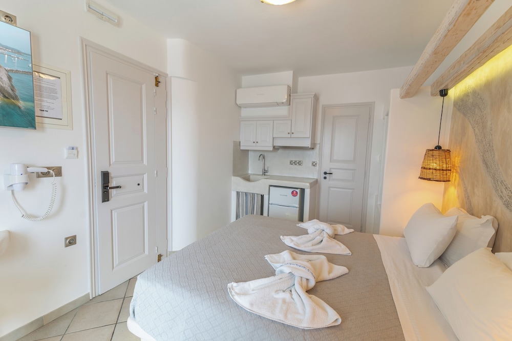 Comfort Double Room, Sea Facing photo 3