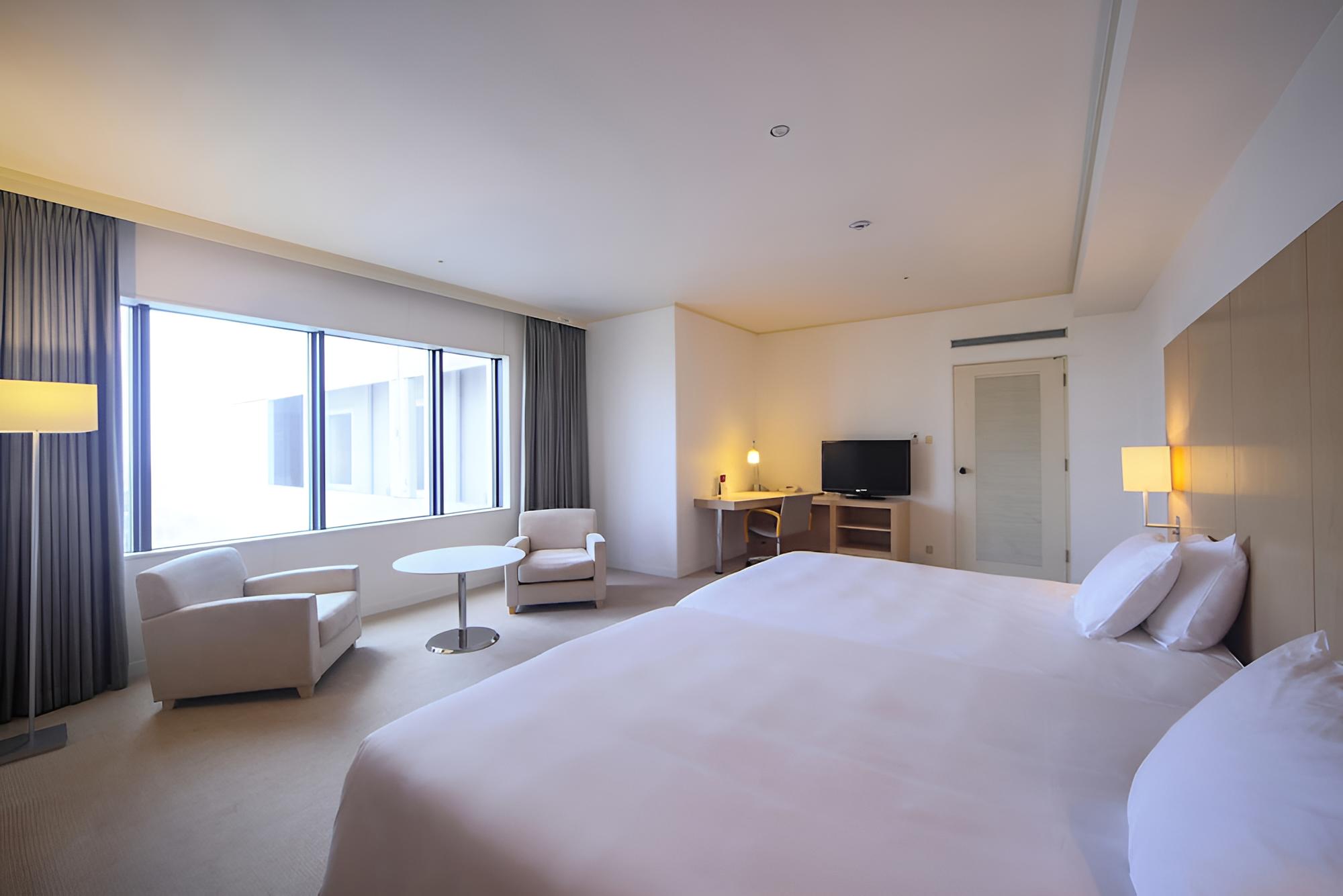 Premium Room, 2 Double Beds, Smoking, City View