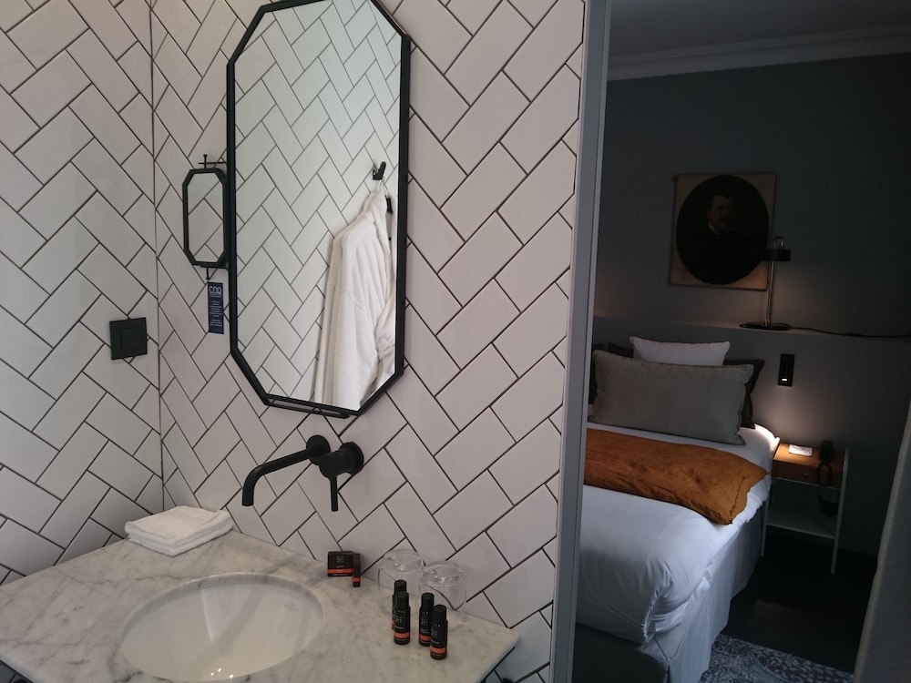 Deluxe Double Room, 1 Double Bed photo 3