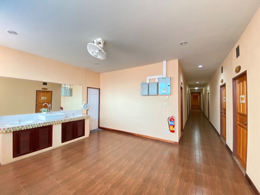 Basic Room photo 2