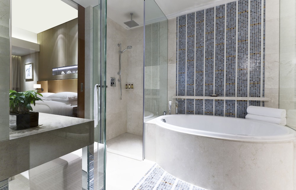Club Room, 2 Twin Beds, City View - Photo 3