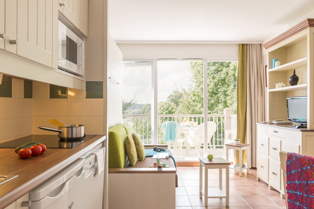 Apartment 4 people - 1 bedroom - Terrace or balcony - Quartier du Hameau district