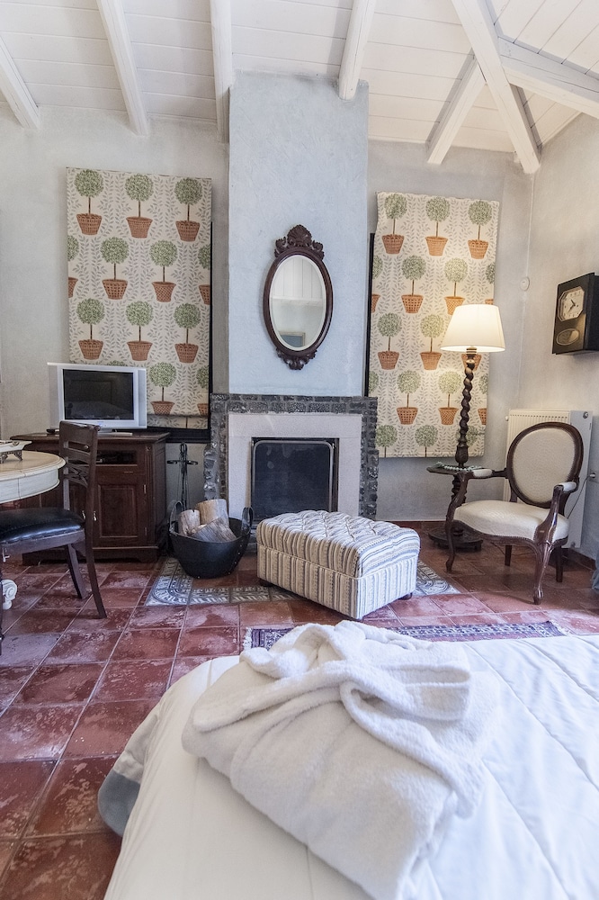 Deluxe Villa (1 space)