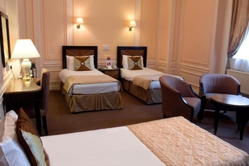 Standard Triple Room - Photo 3