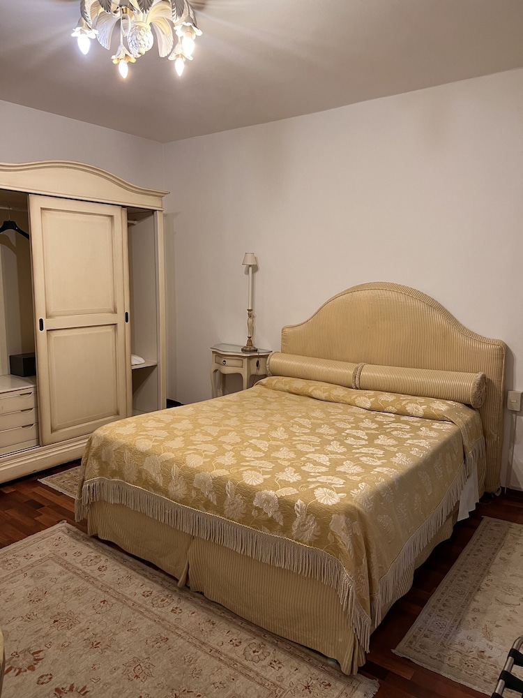 Double Or Twin Room, Shared Bathroom photo 3