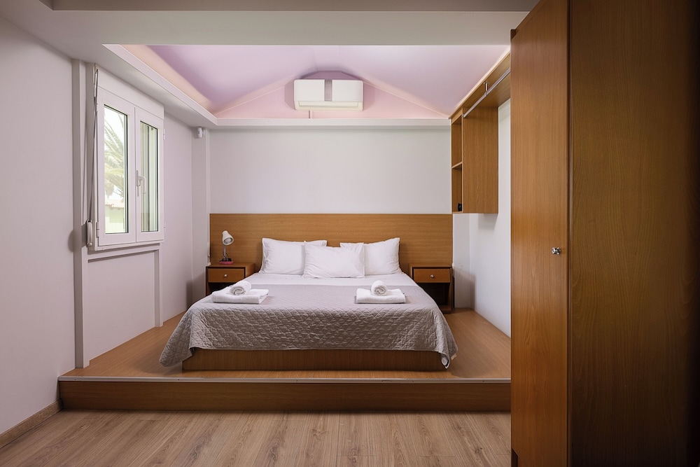 Bungalow with Sea View