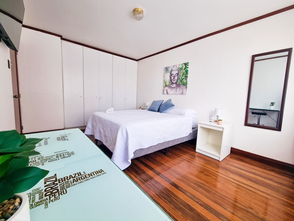 City Triple Room, 2 Bedrooms photo 1