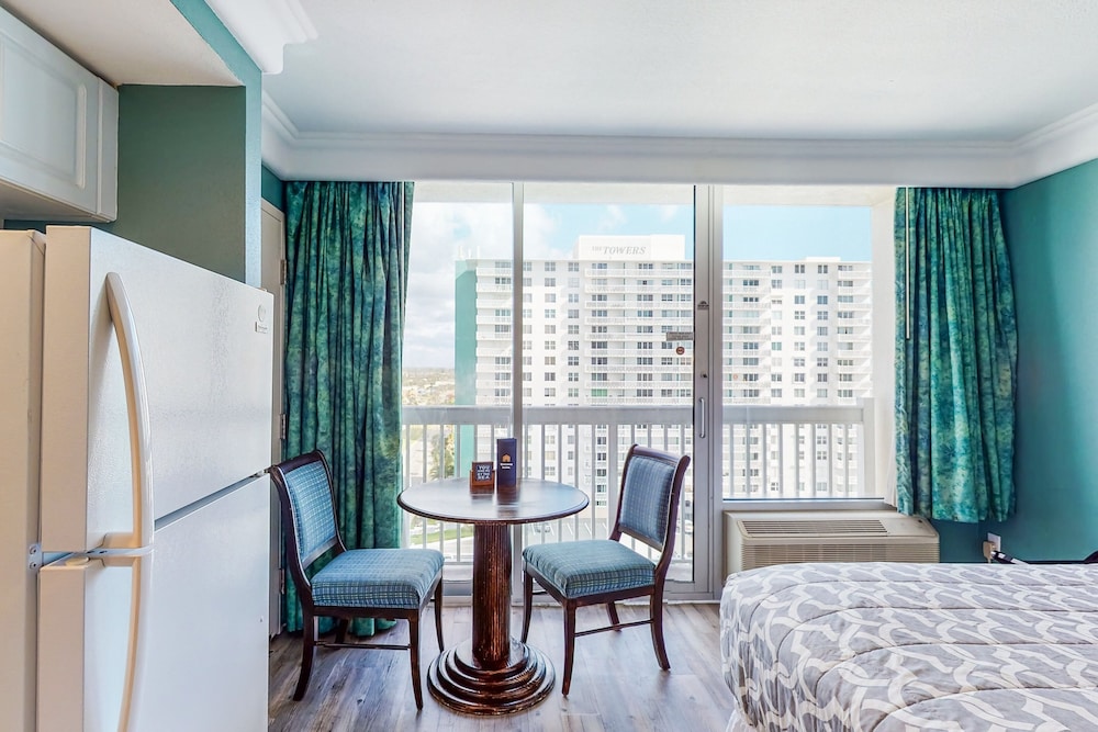 Studio, 2 Queen Beds, Hot Tub, Ocean View (Beach vibes 1021)