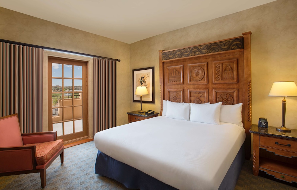 Suite, 1 King Bed photo 1