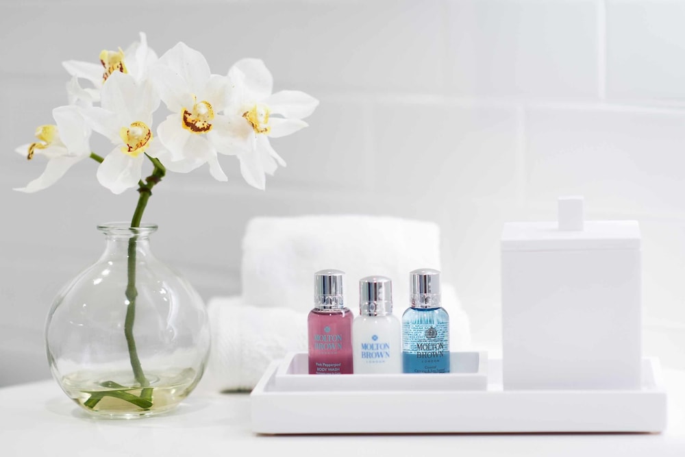 Room, 2 Bedrooms, Oceanfront (veranda, 1 King Primary/1 King)