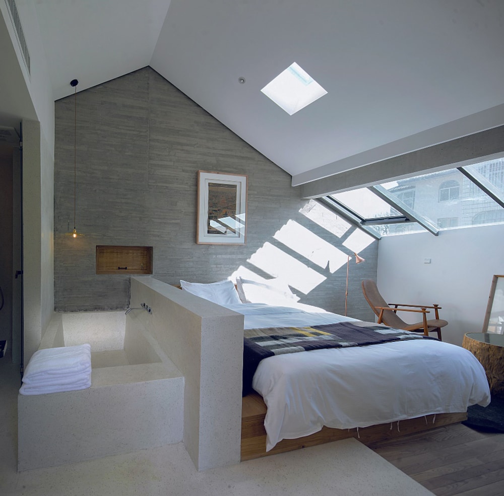 Deluxe Queen Room photo 1
