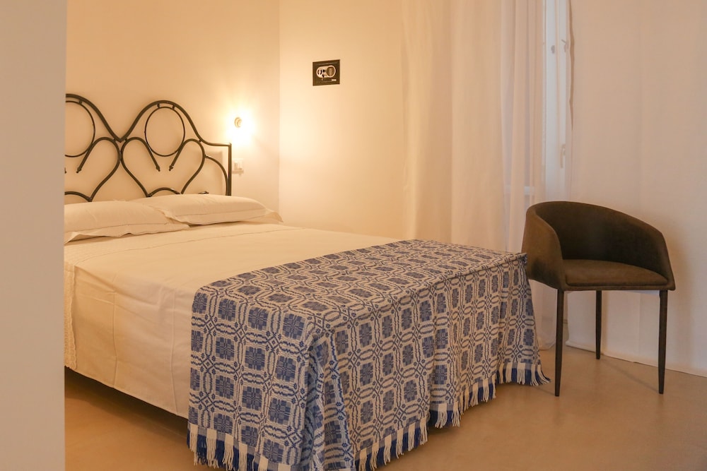 Comfort Room photo 2