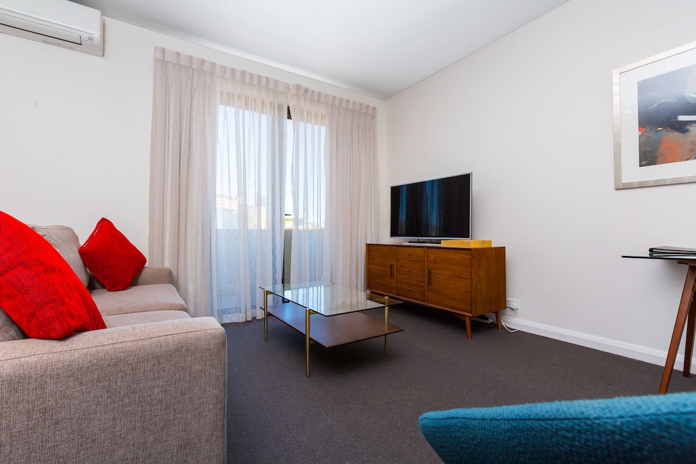Deluxe Room, 1 Bedroom photo 3