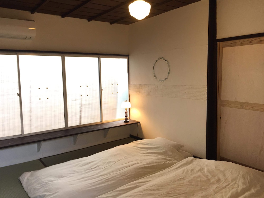 Japanese Style Room for 3 Guests, Shared Bathroom photo 2
