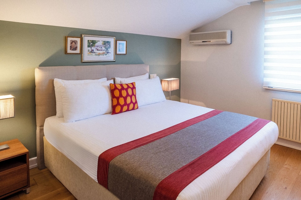 Suite, 2 Bedrooms photo 2