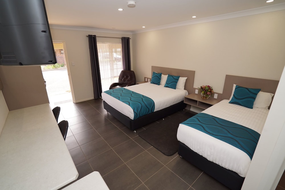 Premium Double Or Twin Room photo 3