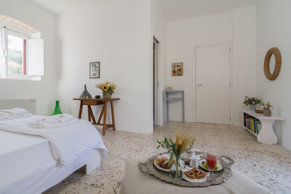 Double Room - Photo 5