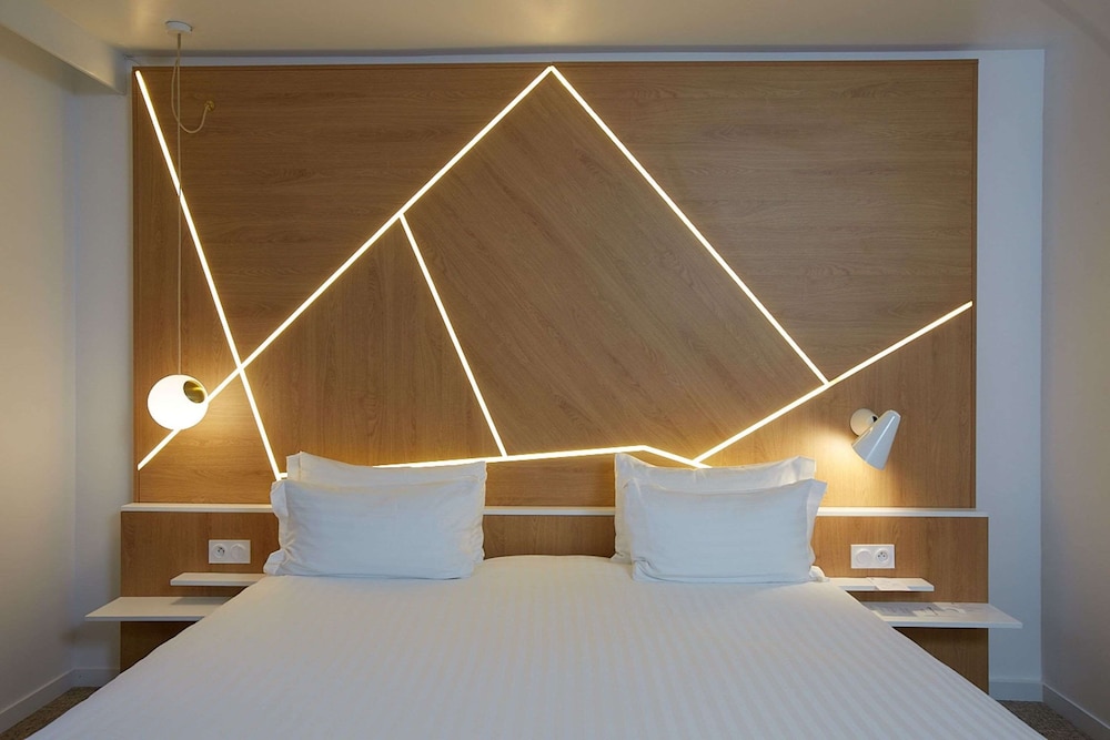 Superior Room, 1 King Bed, Non Smoking, Terrace (Larger Room) - Photo 6