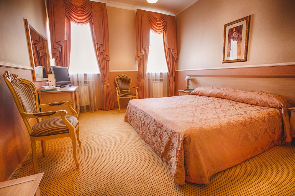 Standard Double or Twin Room photo 3