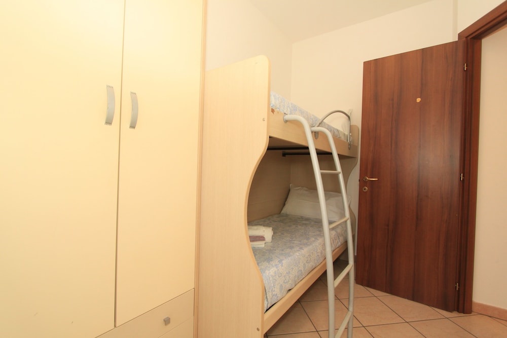 Classic Apartment, 2 Bedrooms photo 3