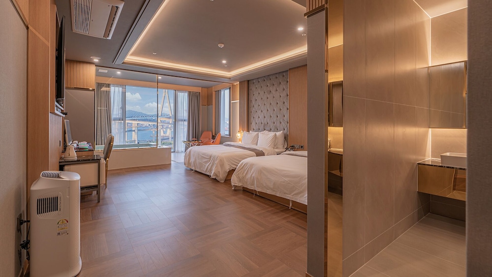 Family Twin Room, Ocean View photo 1