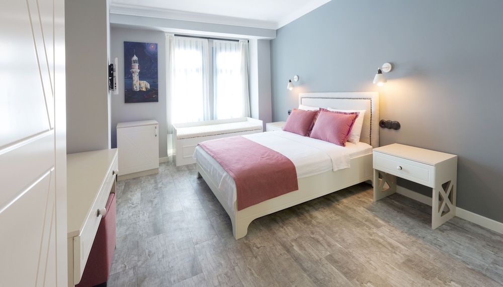 Deluxe Triple Room photo 3