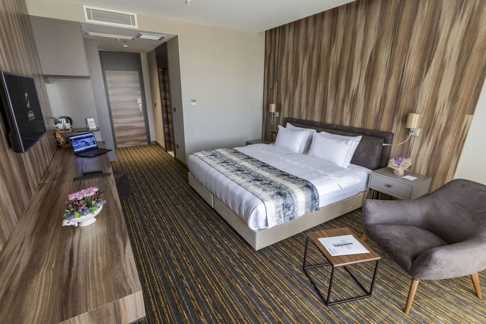 Standard Double Room, 1 King Bed, City View - Photo 1
