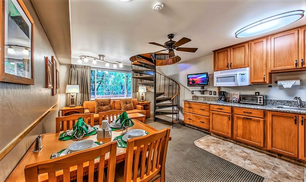 Townhouse - Photo 4