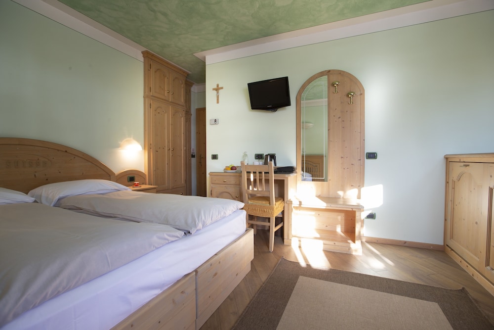 Deluxe Double Or Twin Room photo 2
