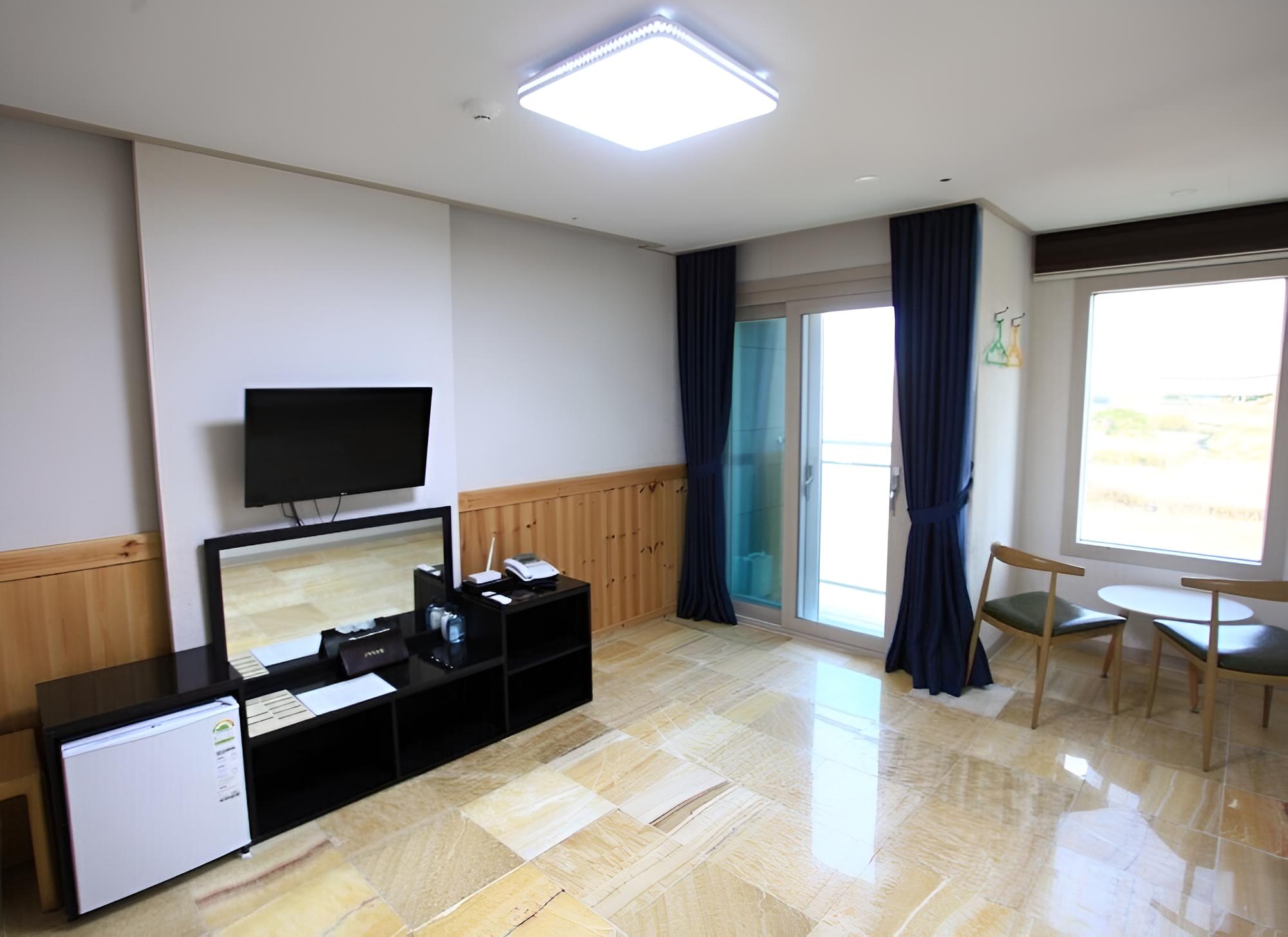 Room (Ondol) photo 3