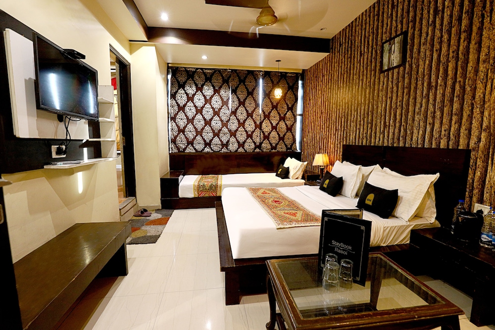 Deluxe Triple Room - Photo 9