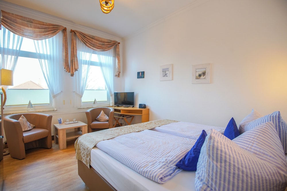Deluxe Double Room, Private Bathroom, Courtyard View (Doppelzimmer de luexe )