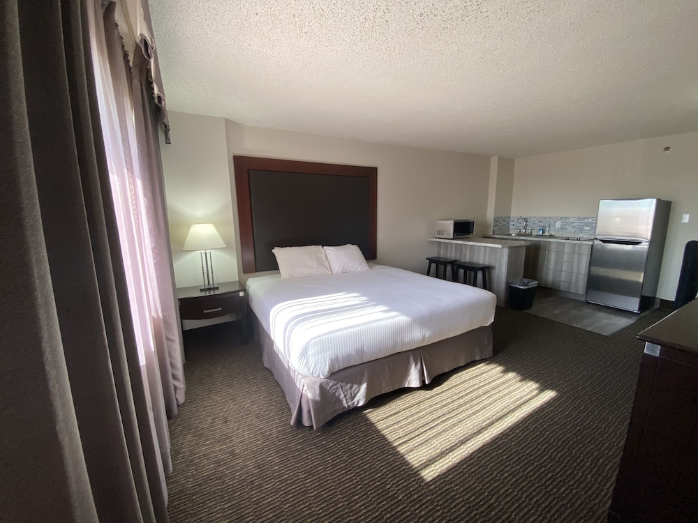 Deluxe Kitchenette, 1 King Bedroom - Photo 3