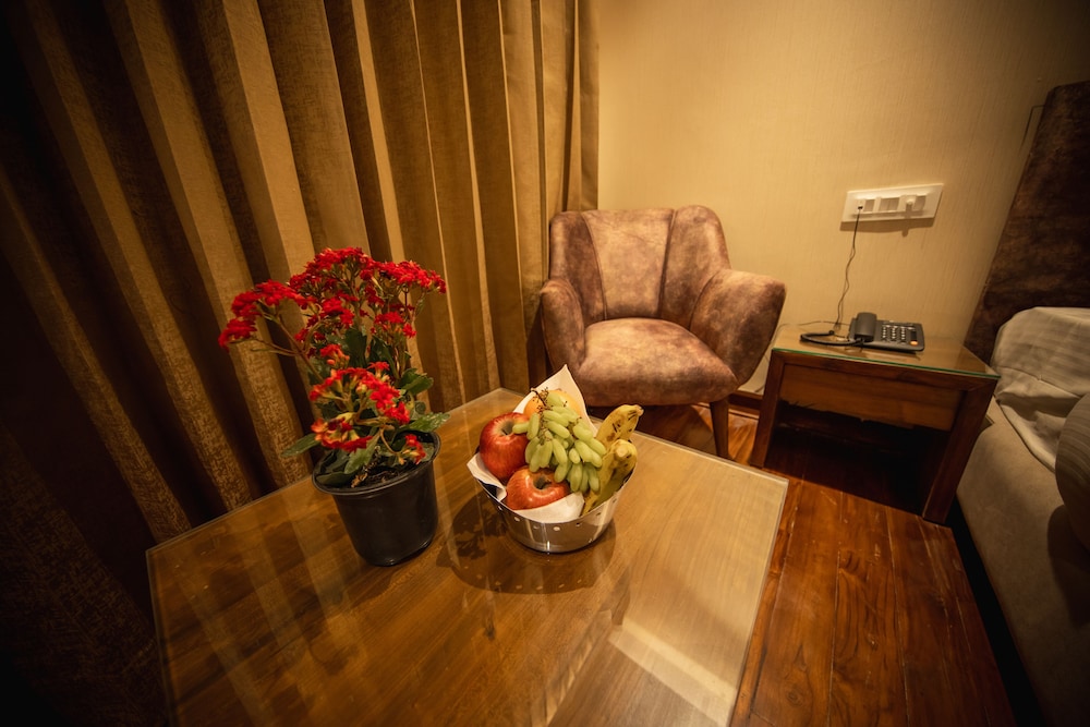 Superior Room with Private Balcony - Photo 2