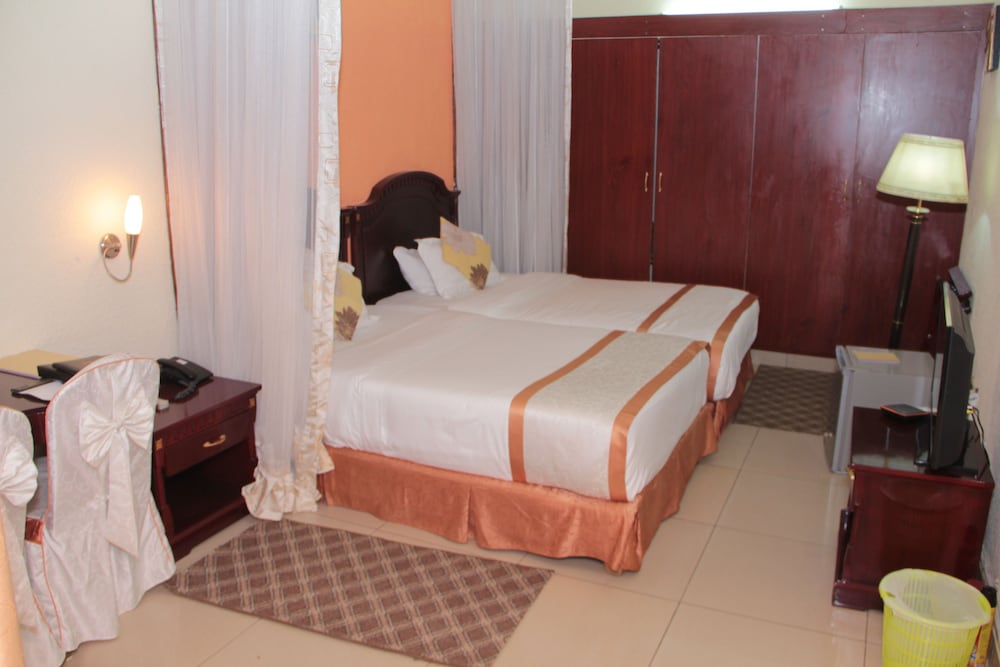 Basic Twin Room, 1 Bedroom, Non Smoking, Balcony