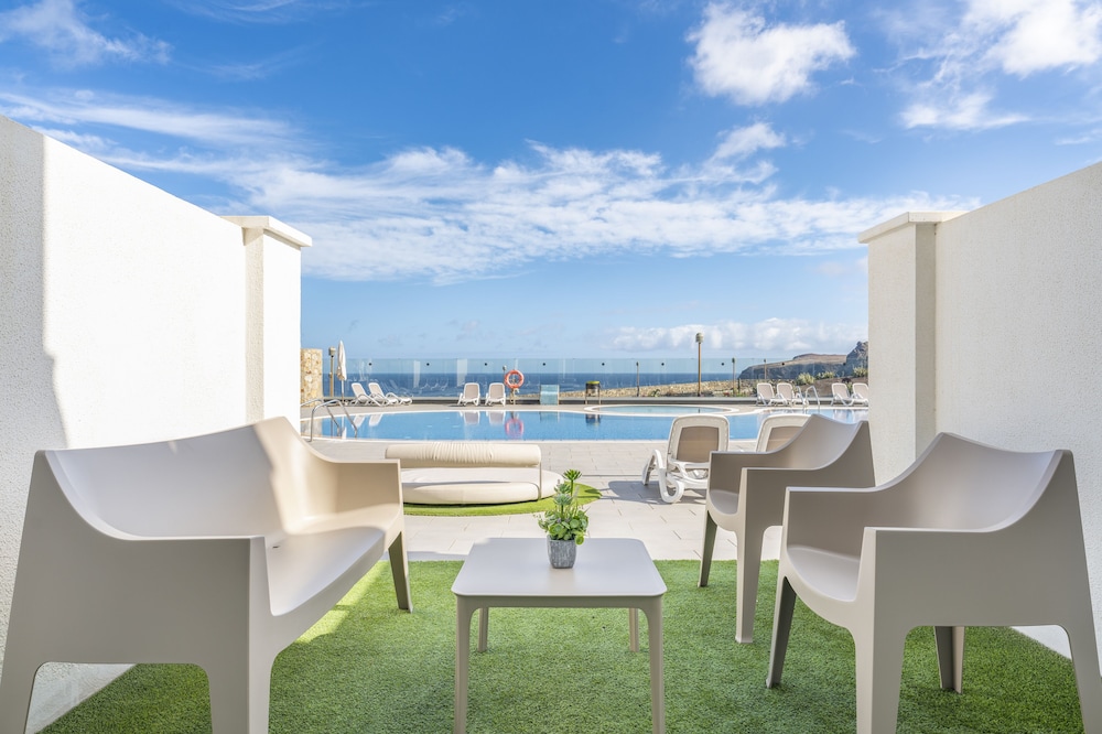Double Room, Terrace, Pool View - Photo 1
