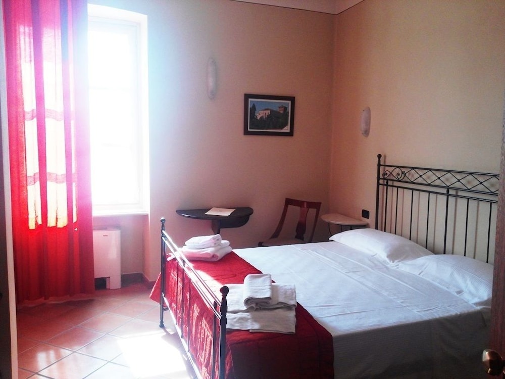 Double Room, 1 Double Bed