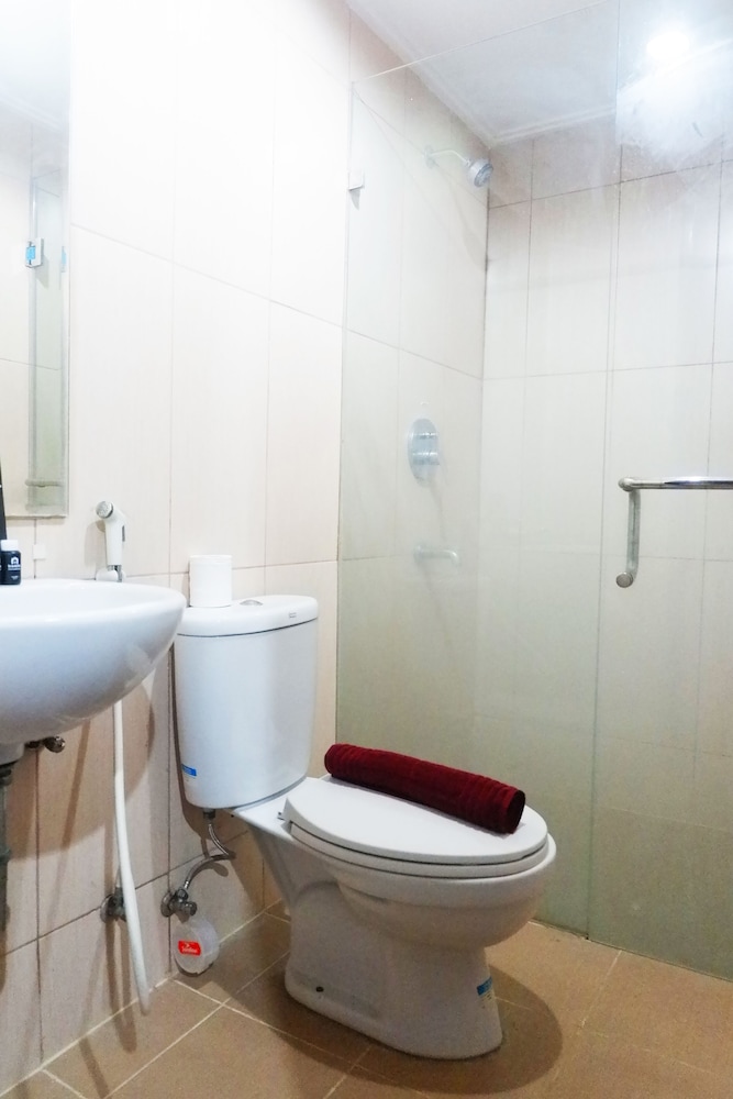 Room - Photo 13