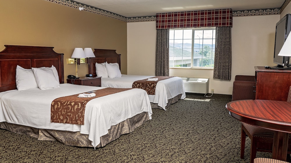 Deluxe Room, 2 Queen Beds photo 3