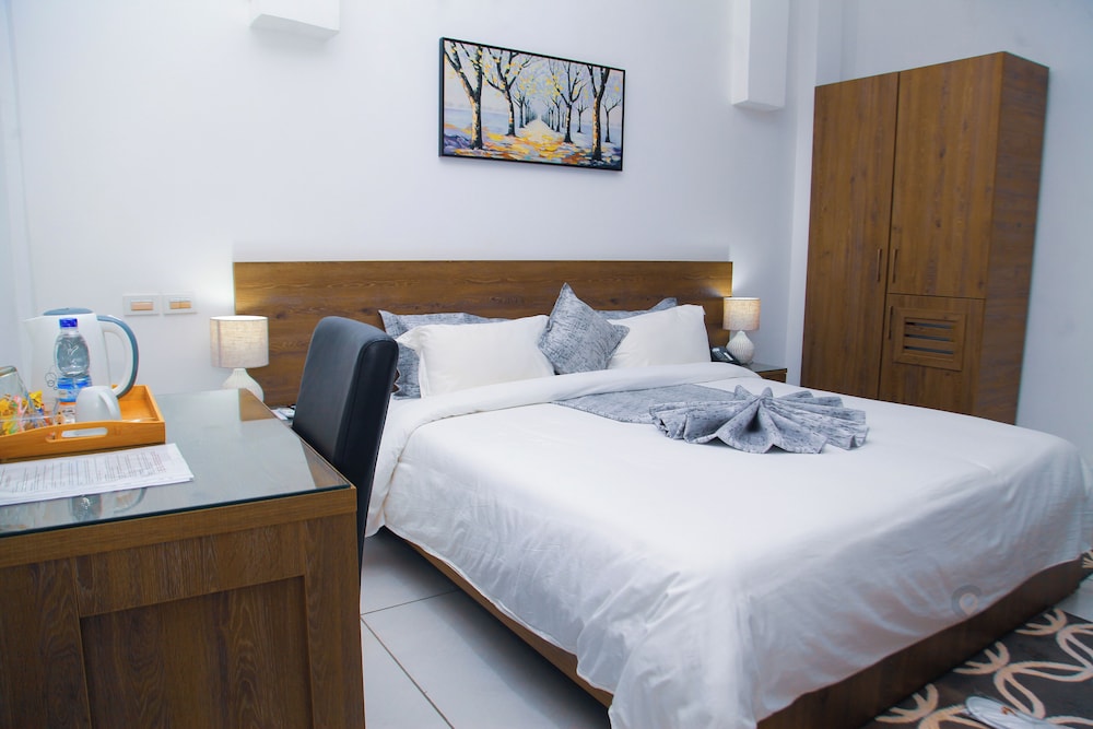 Superior Room, 1 King Bed, Non Smoking, Balcony photo 1
