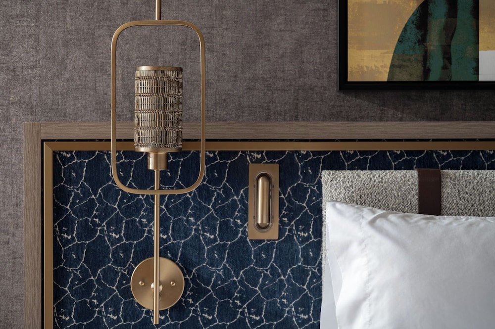 Standard Room, 1 King Bed, Mobility Accessible (Communications) - Photo 3