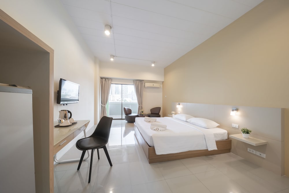 Standard Room Only photo 1