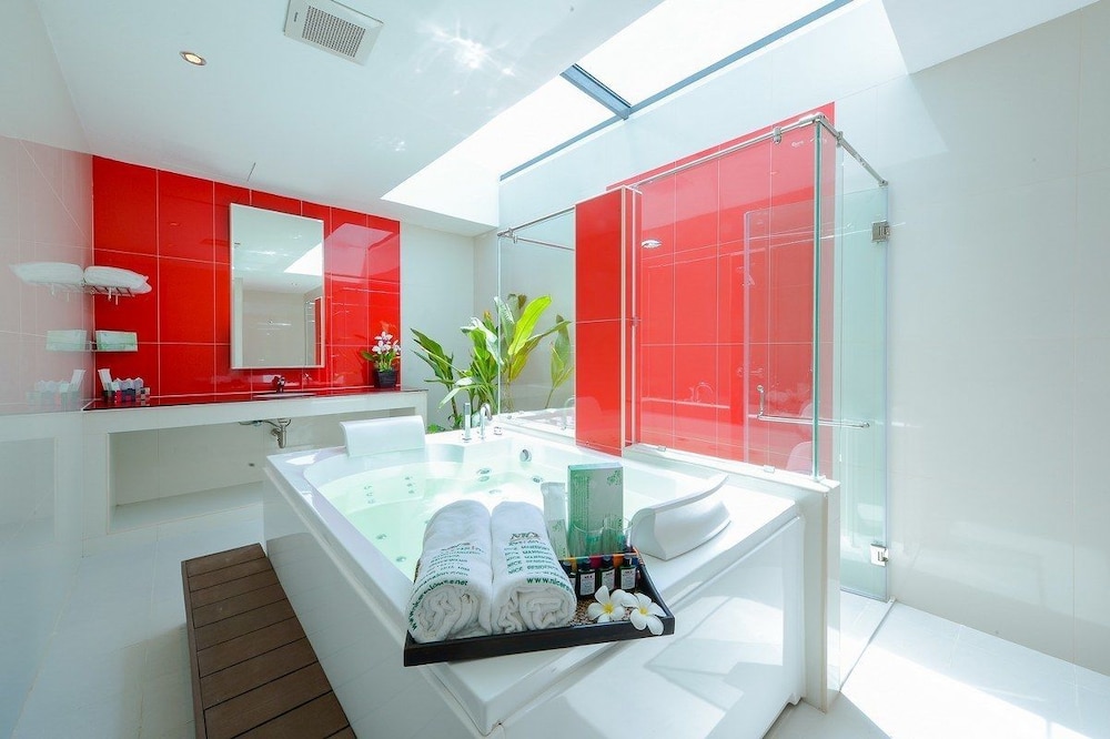 Grand Deluxe (Jacuzzi) photo 2